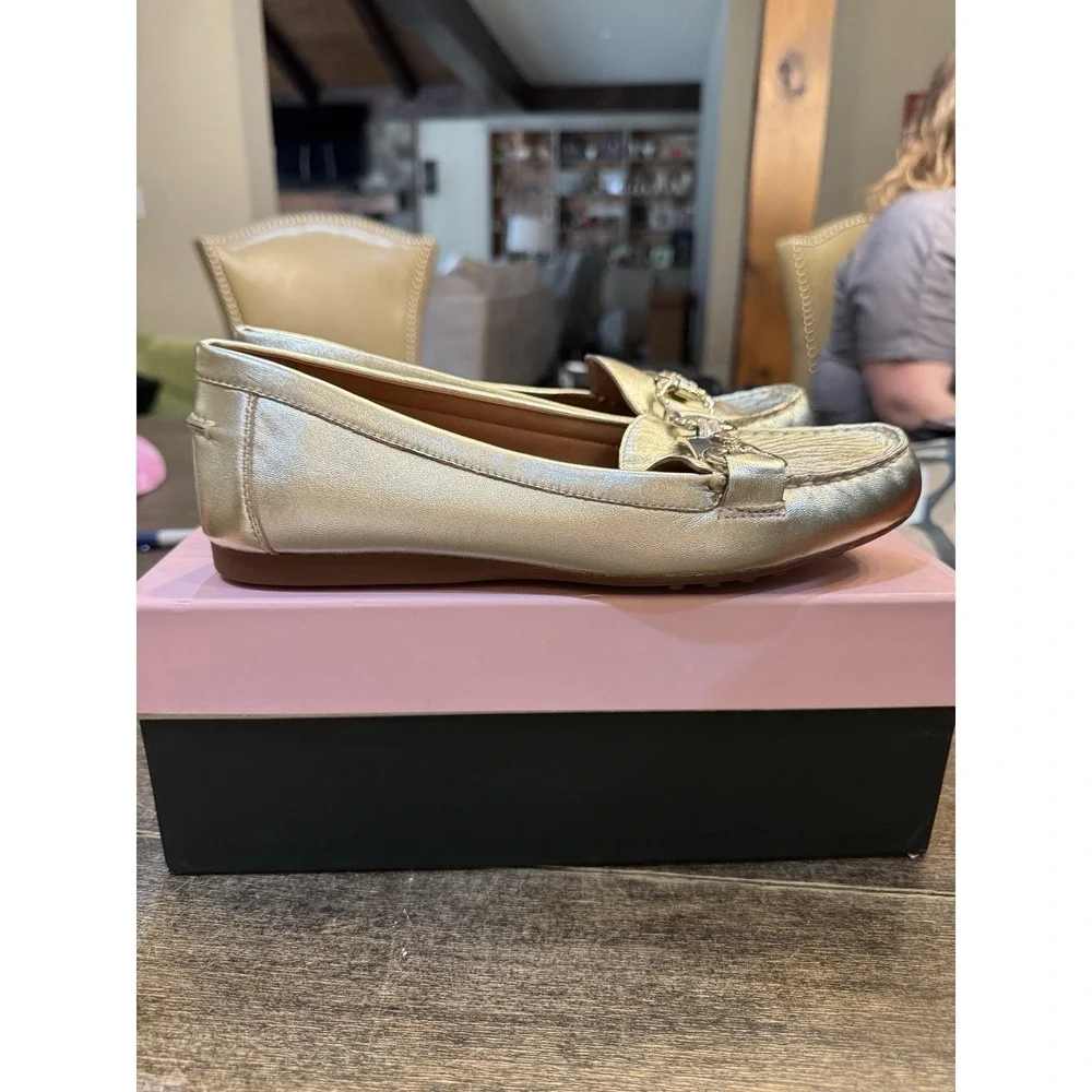 KATE SPADE NEW YORK Women Gold Carson Round Toe Slip On Leather Loafers Size 7.5 - Picture 5 of 15